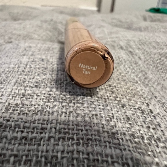 Natural Tan ShadowSense - Picture 2 of 3